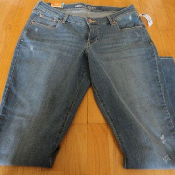 Old Navy Rockstar Super Skinny Distressed Denim - Picture 5 of 7